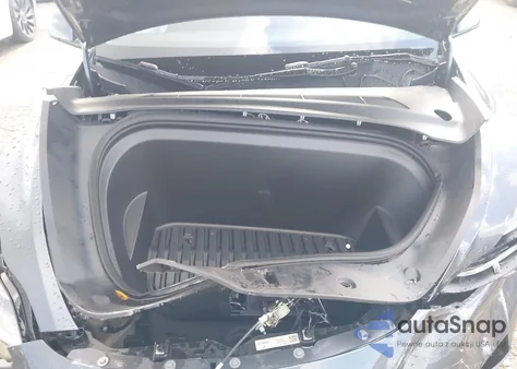 2023 Tesla Model Y z USA, uszkodzony, nr VIN 7SAYGAEE1PF968969